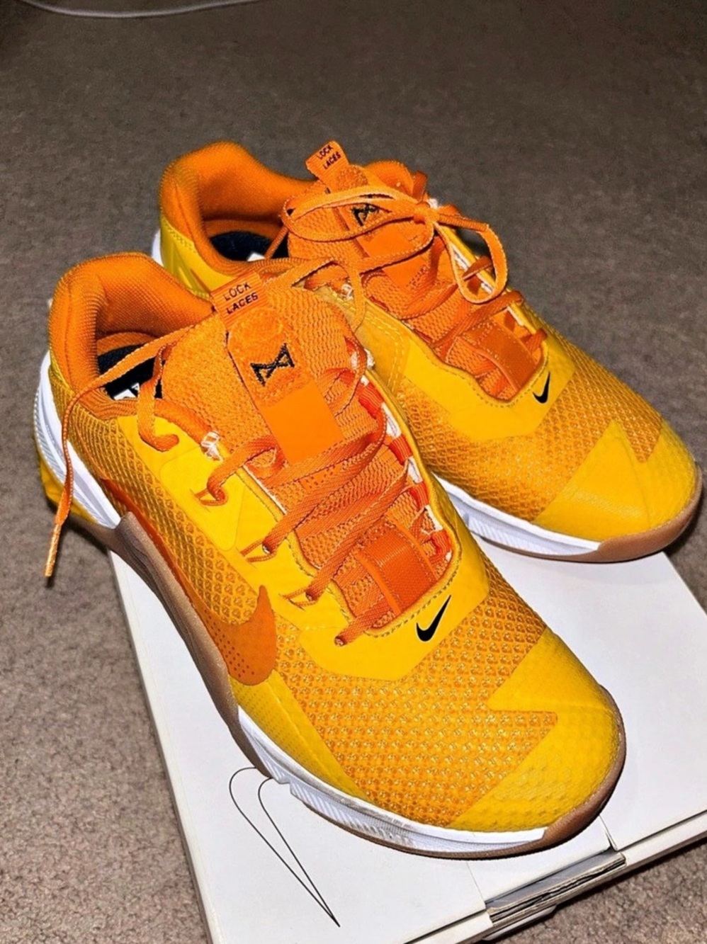 Nike Metcon 9 Orange & Yellow US 8 Athletic Shoes